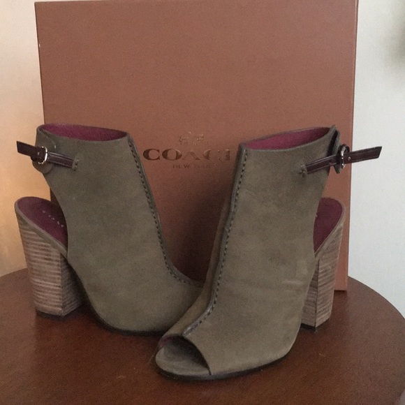 Coach Saratoga Suede Leather Heels - Picture 1 of 3